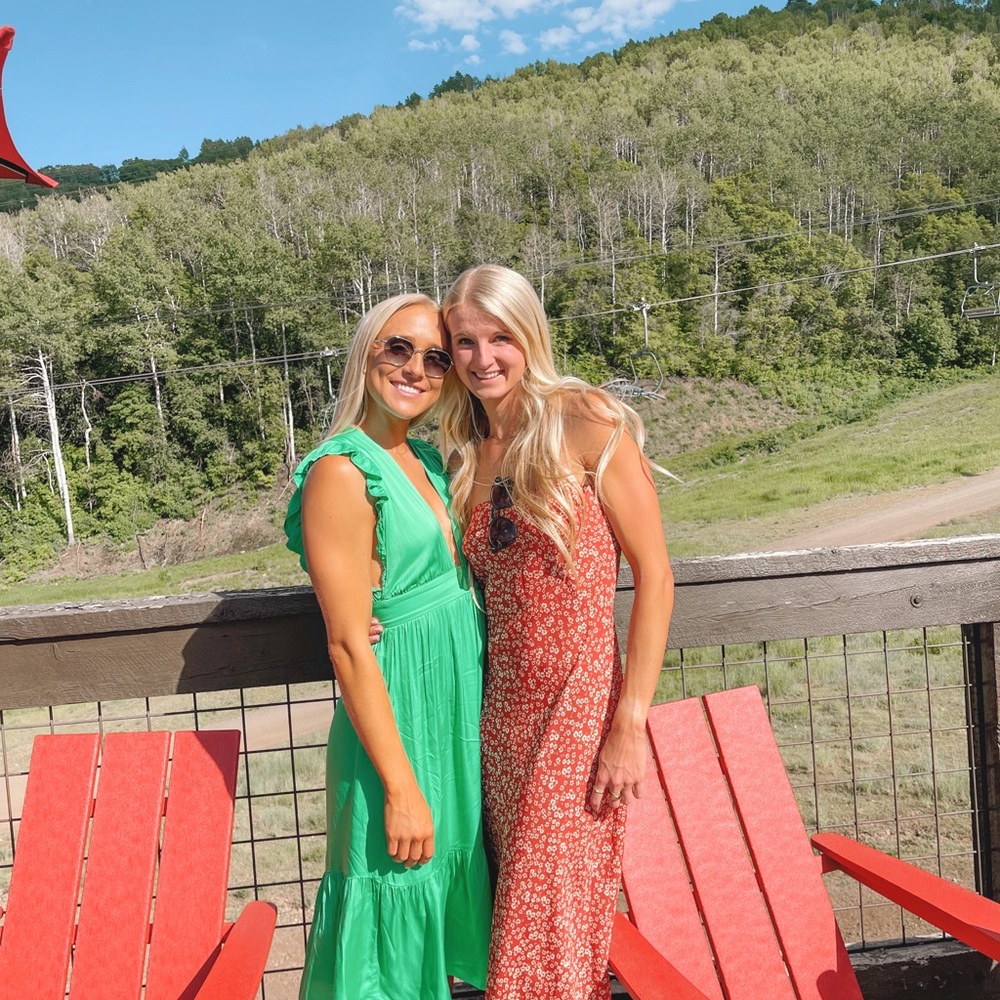 Meet your Posher, Makenzie